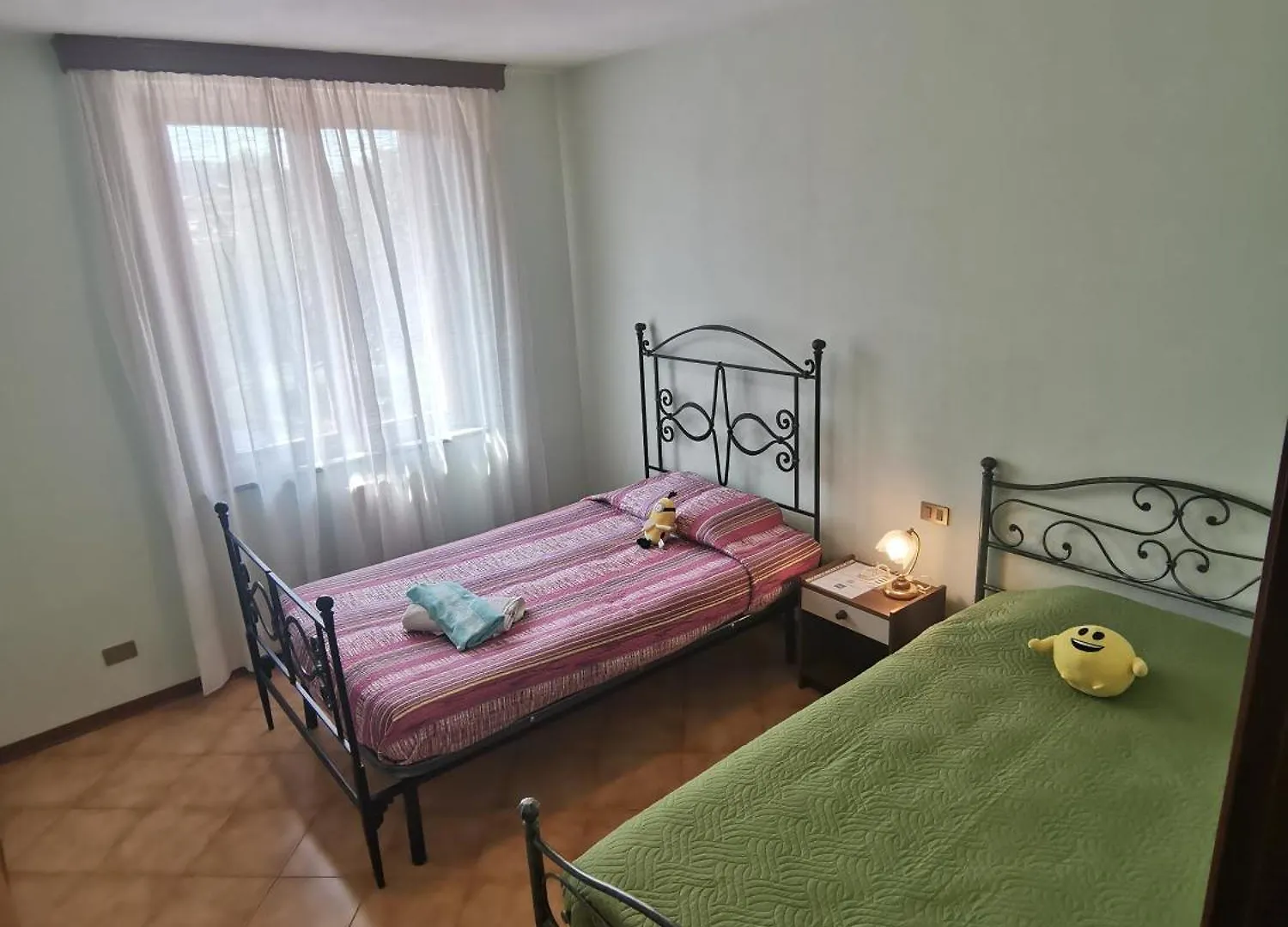 Casa vacanze Villetta Camelia spaziosa e luminosa con giardino recintato Guamo Italia