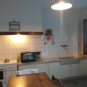 House Strettoia